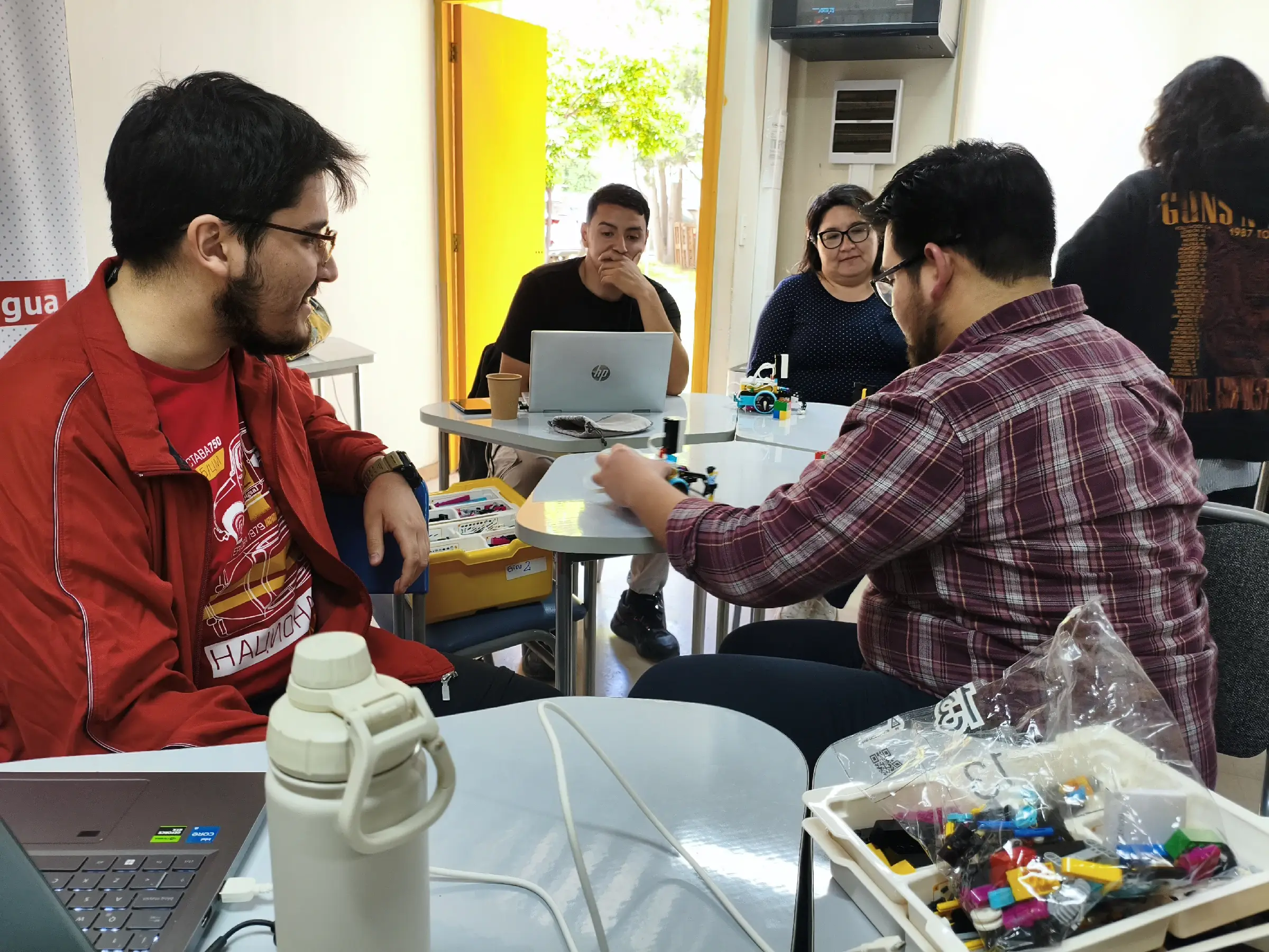 Trabajo colaborativo con equipos y usuarios