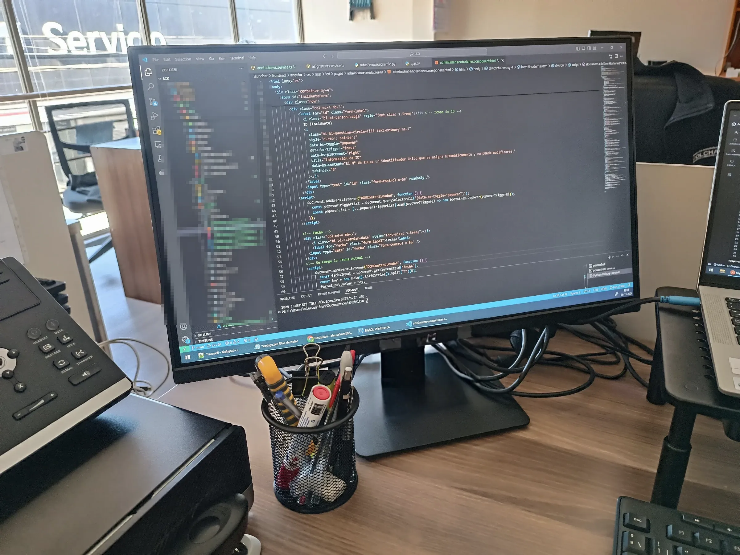 Desarrollo de aplicaciones web backend y frontend